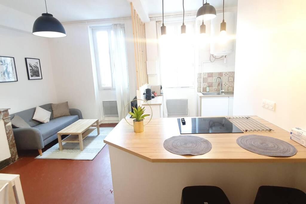 T2 Cosy Au Calme,Entree Autonome,Centre Historique Apartment Montélimar Exterior foto